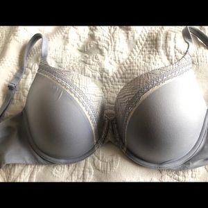 Like New VS Bra